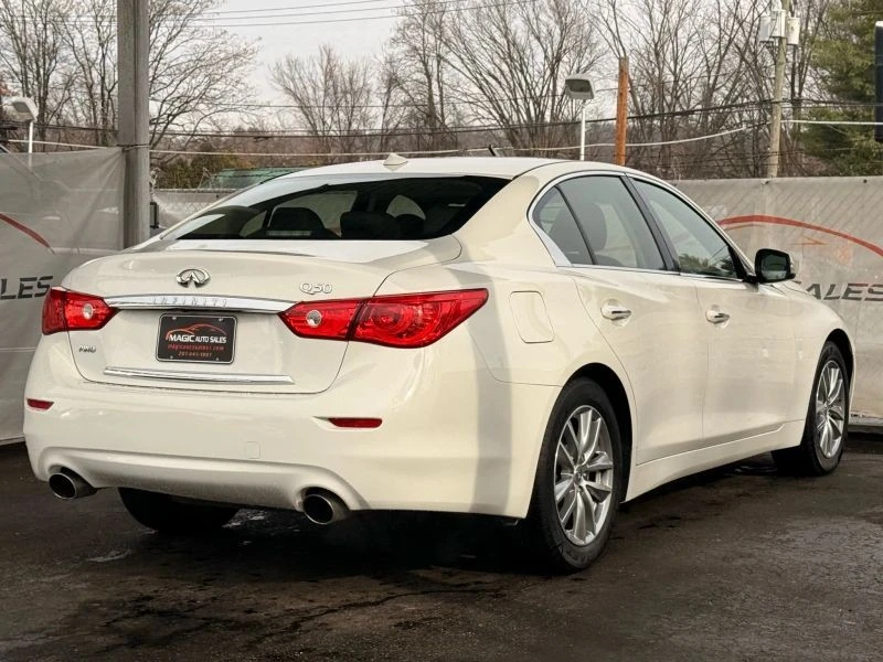 2017 Infiniti Q50 - Image 9 of 12