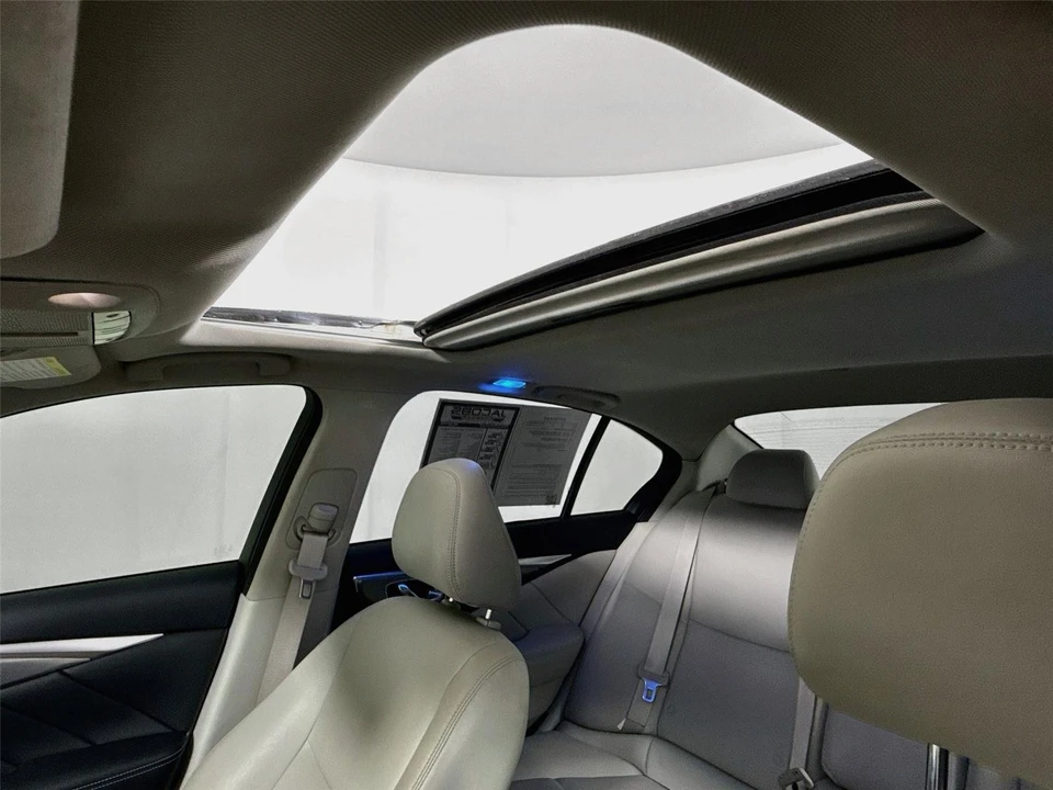 2017 Infiniti Q50 - Image 17 of 31