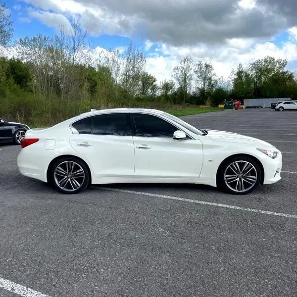 2017 Infiniti Q50 - Image 10 of 12