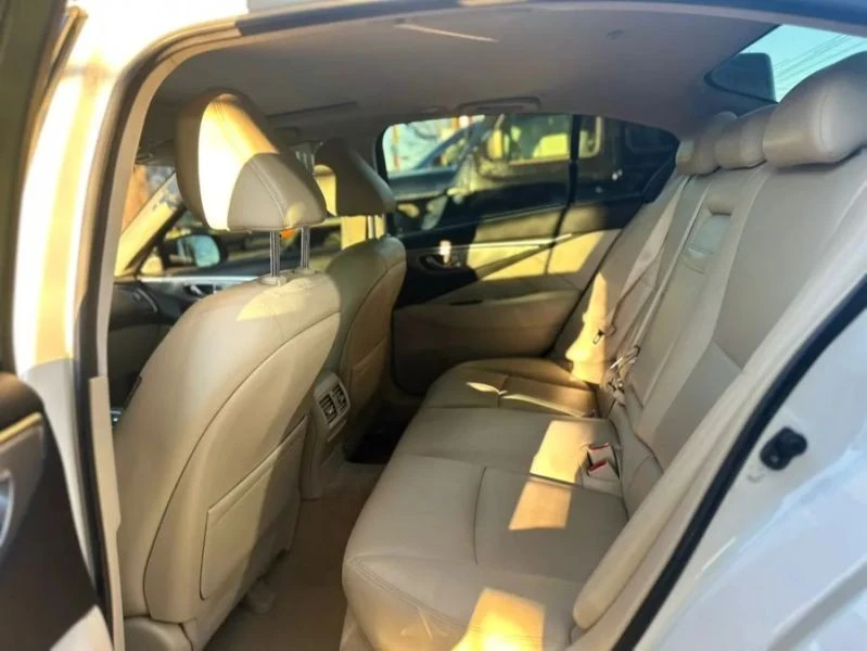 2017 Infiniti Q50 - Image 9 of 12