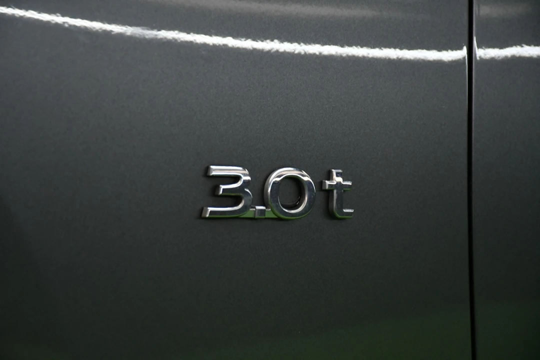 2017 Infiniti Q50 - Image 9 of 21