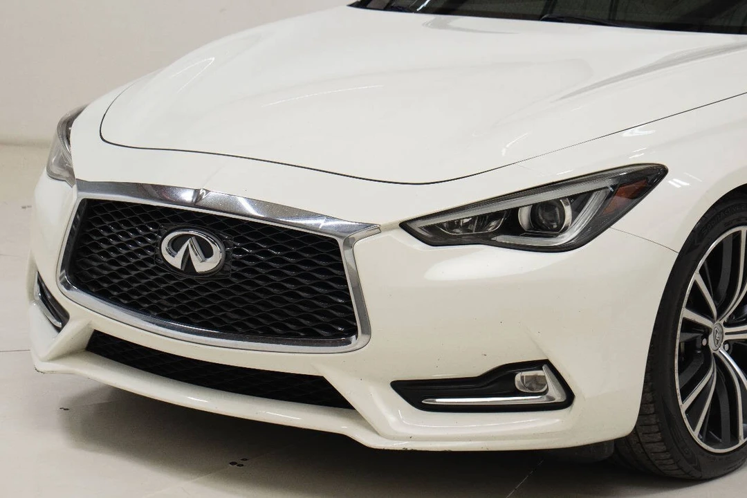 2017 Infiniti Q60 - Image 10 of 12