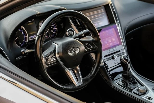 2017 Infiniti Q60 - Image 18 of 21