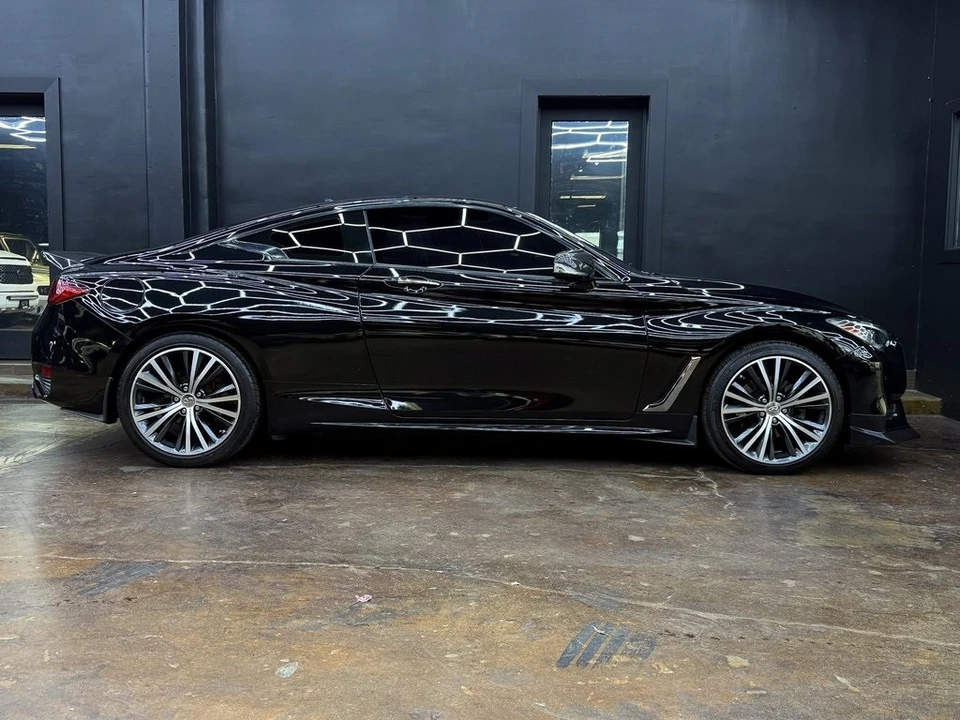 2017 Infiniti Q60 - Image 10 of 12