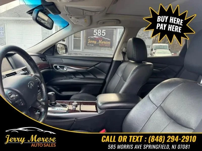 2017 Infiniti M/Q70 4th Gen - Image 10 of 12