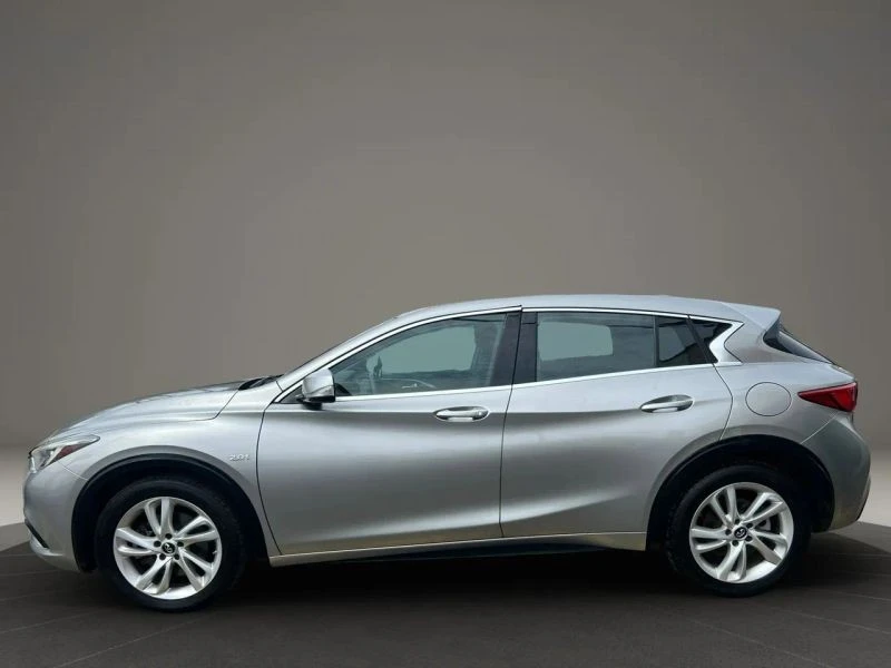 2017 Infiniti QX30 - Image 8 of 12