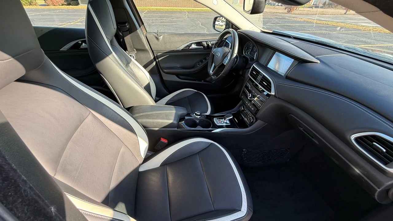 2017 Infiniti QX30 - Image 11 of 21