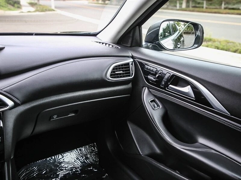 2017 Infiniti QX30 - Image 21 of 21