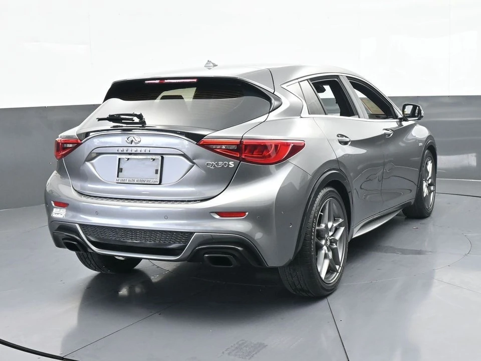 2017 Infiniti QX30 - Image 5 of 12