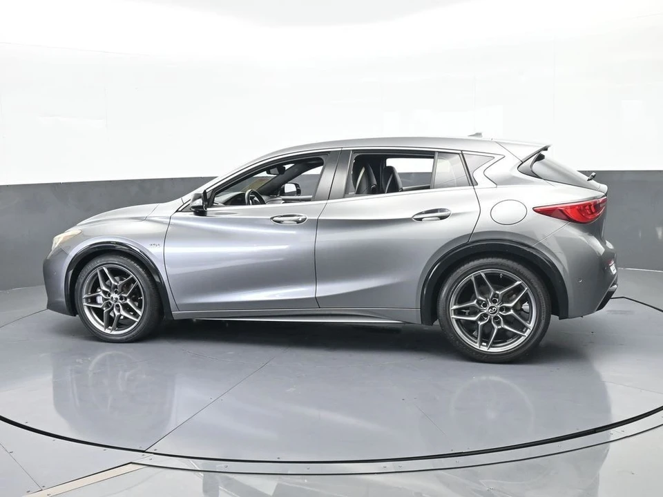 2017 Infiniti QX30 - Image 3 of 12