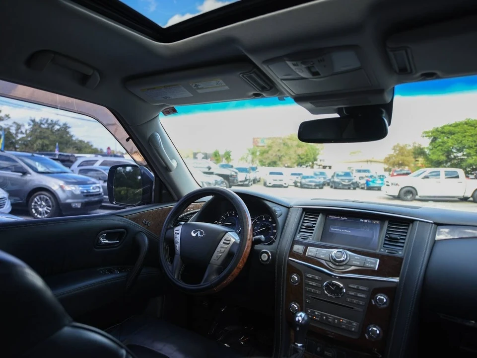2017 Infiniti QX80 - Image 18 of 19
