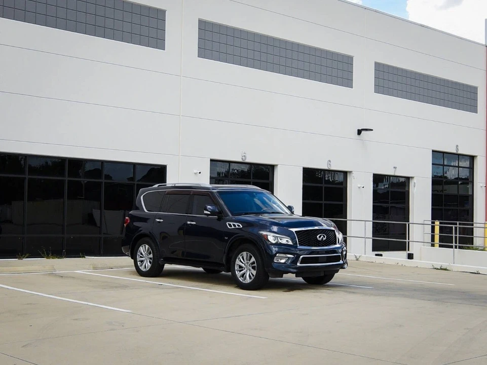 2017 Infiniti QX80 - Image 2 of 12