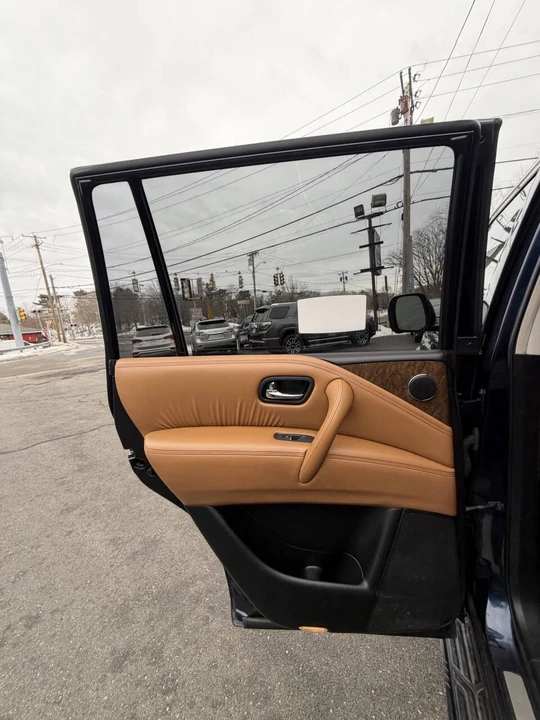 2017 Infiniti QX80 - Image 24 of 31