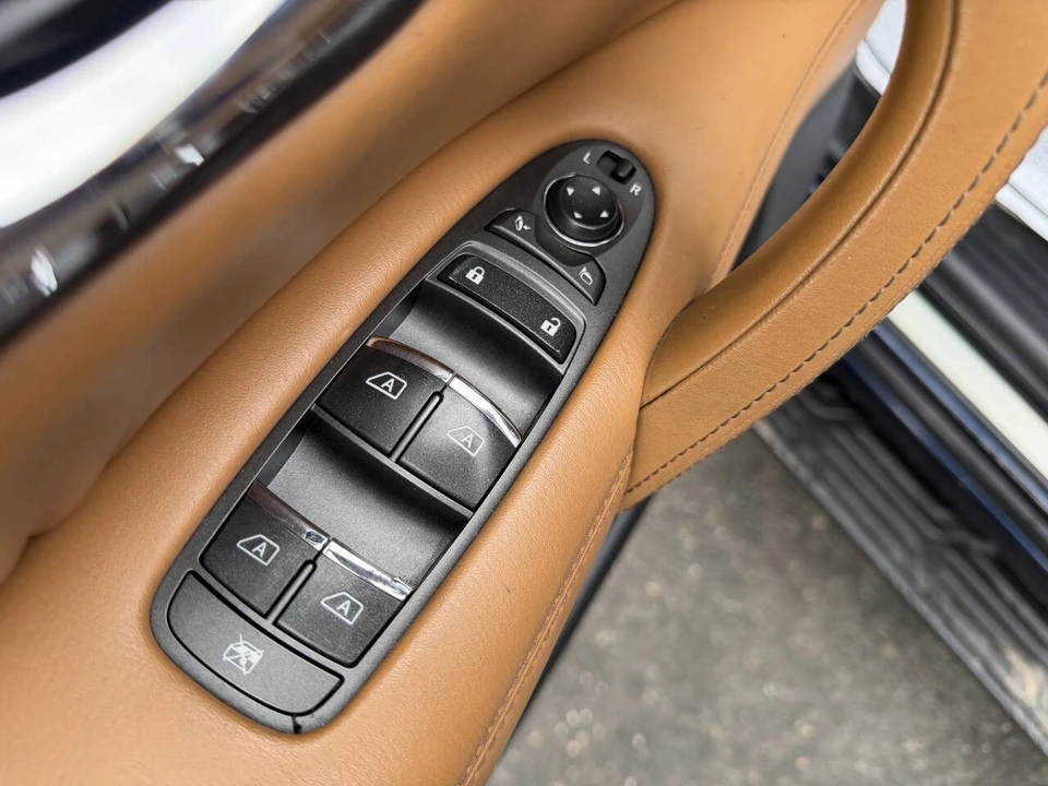 2017 Infiniti QX80 - Image 19 of 31