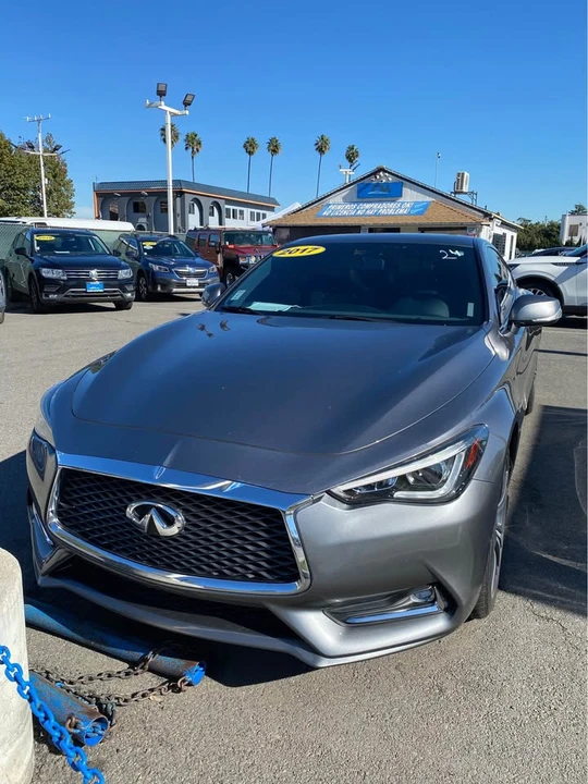 2017 Infiniti Q60 - Image 2 of 2