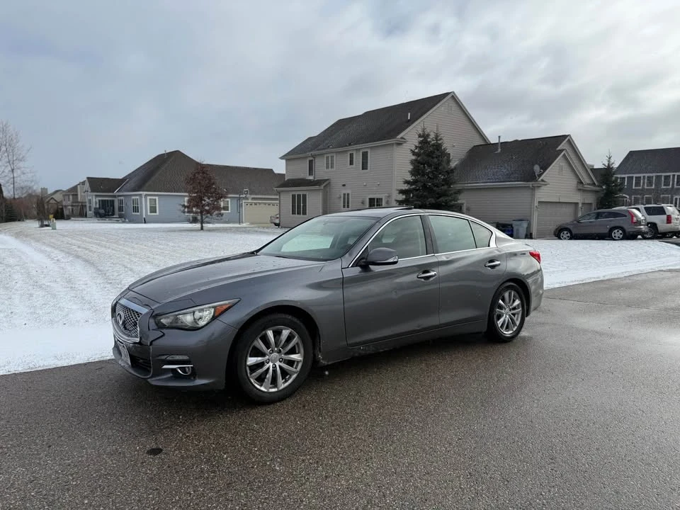 2017 Infiniti Q50 - Image 2 of 11