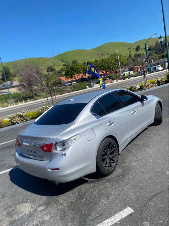 2017 Infiniti Q50 - Image 2 of 6