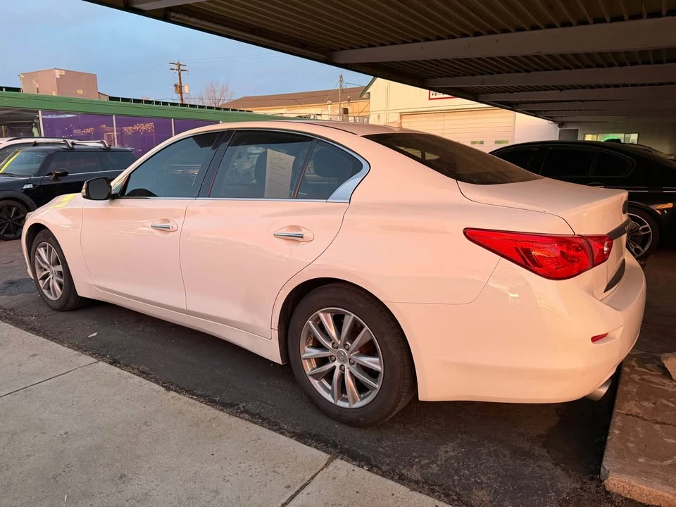 2017 Infiniti Q50 - Image 4 of 14