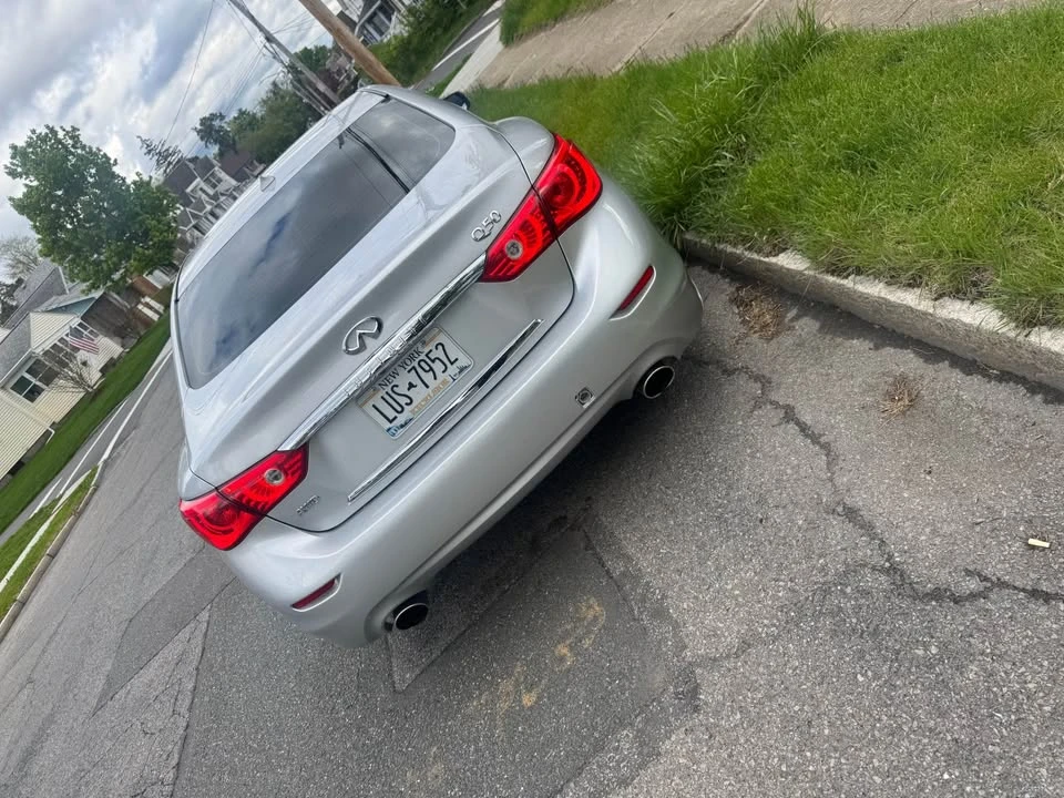 2017 Infiniti Q50 - Image 2 of 21