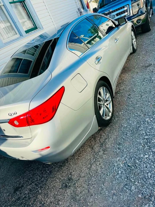 2017 Infiniti Q50 - Image 17 of 21