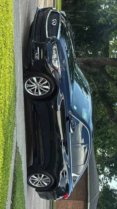 2017 Infiniti Q50 - Image 2 of 3