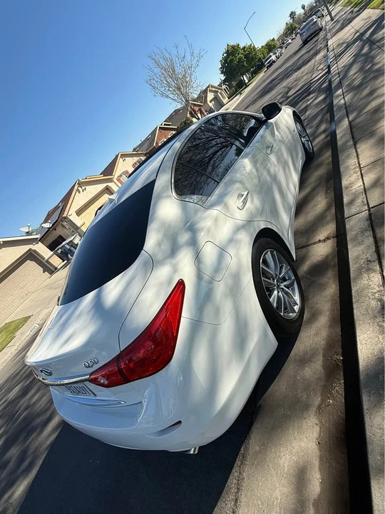 2017 Infiniti Q50 - Image 2 of 9