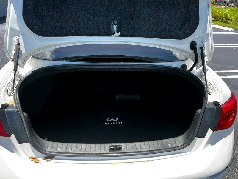2017 Infiniti Q50 - Image 12 of 21