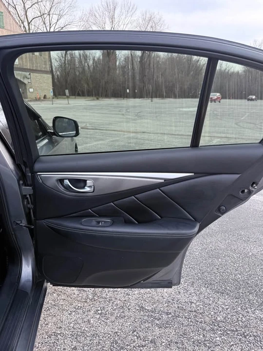 2017 Infiniti Q50 - Image 9 of 20