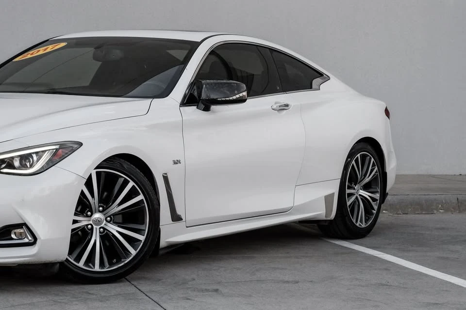 2017 Infiniti Q60 - Image 9 of 20