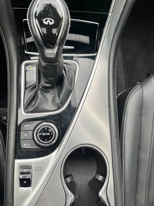 2017 Infiniti Q60 - Image 12 of 17