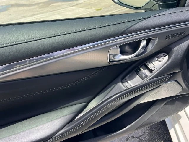 2017 Infiniti Q60 - Image 10 of 14