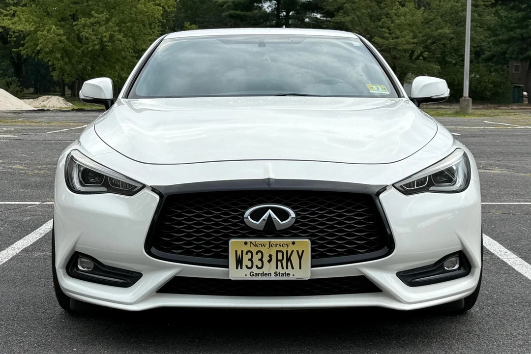 2017 Infiniti Q60 - Image 2 of 31