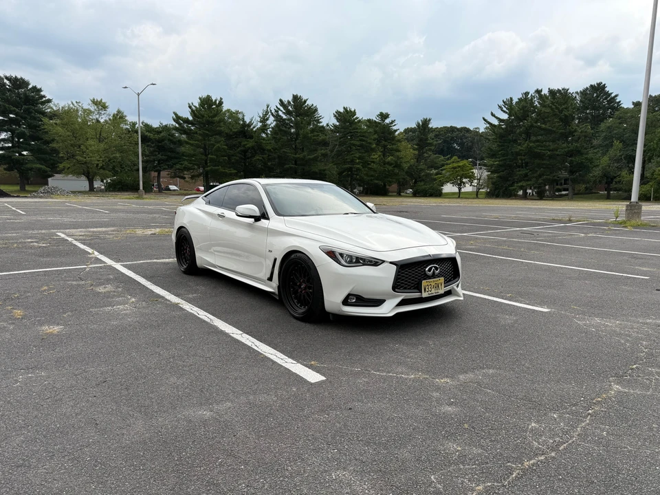 2017 Infiniti Q60 - Image 9 of 31