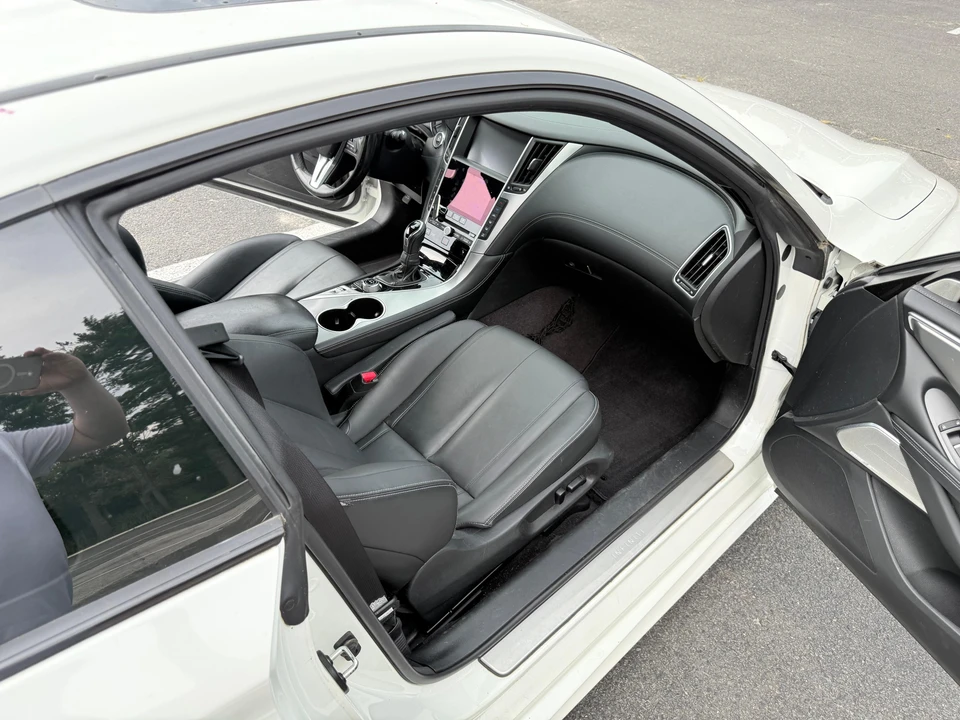 2017 Infiniti Q60 - Image 21 of 31