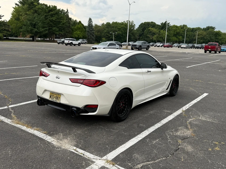 2017 Infiniti Q60 - Image 8 of 31
