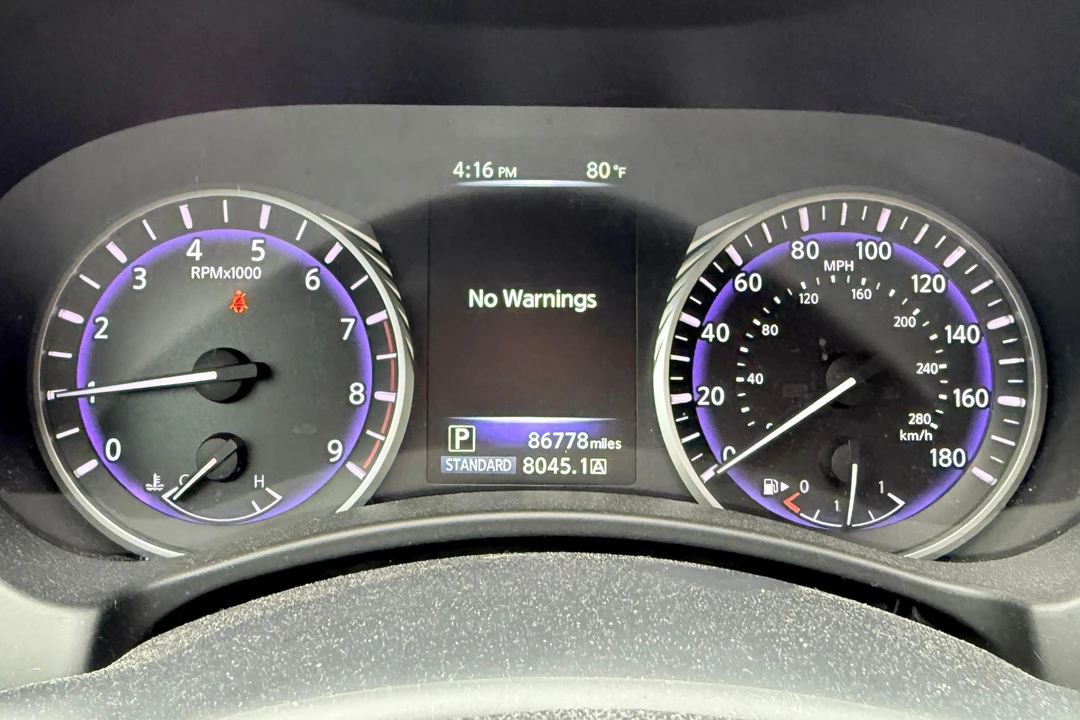 2017 Infiniti Q60 - Image 17 of 31