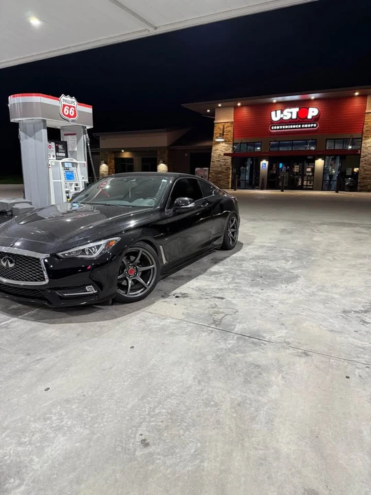 2017 Infiniti Q60 - Image 4 of 4