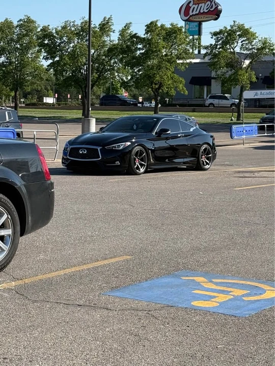 2017 Infiniti Q60 - Image 3 of 4
