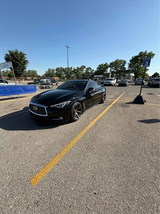 2017 Infiniti Q60 - Image 2 of 4