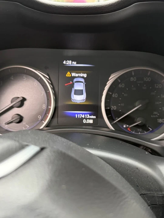 2017 Infiniti Q60 - Image 9 of 15