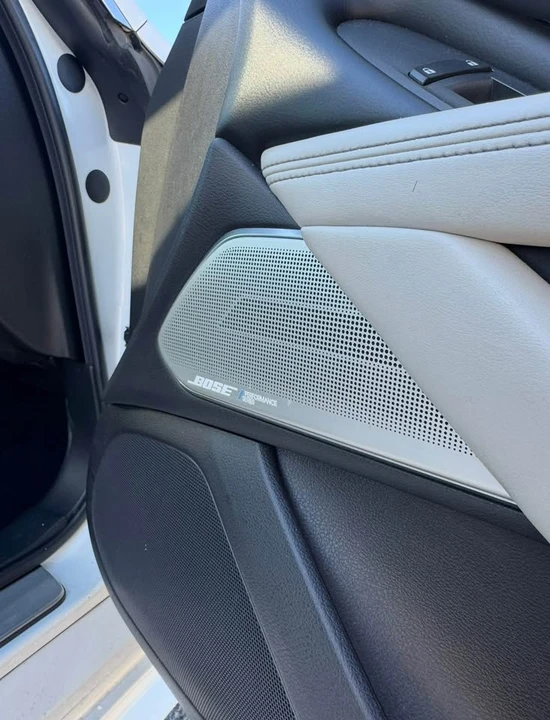 2017 Infiniti Q60 - Image 8 of 10