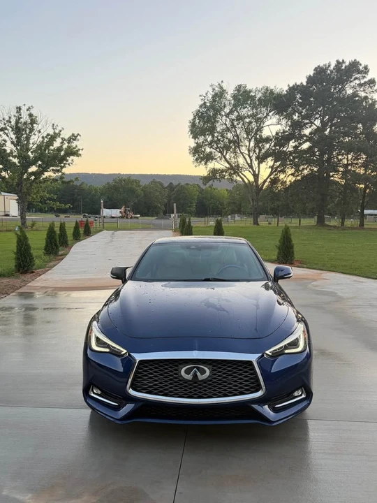 2017 Infiniti Q60 - Image 2 of 8