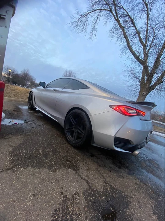 2017 Infiniti - Image 5 of 8