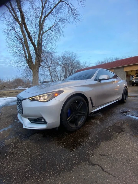 2017 Infiniti - Image 2 of 8