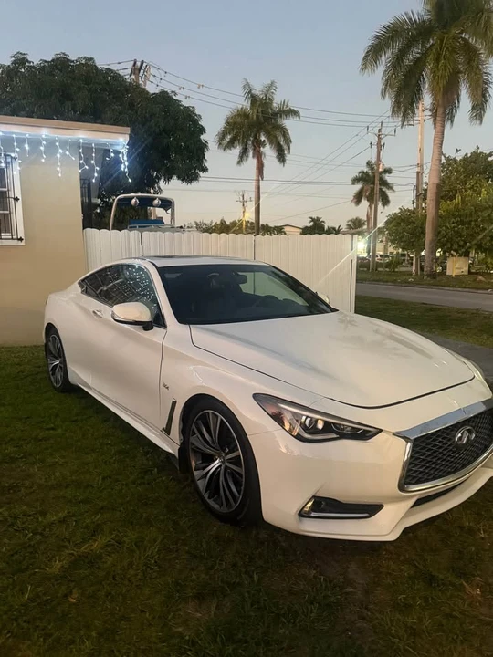 2017 Infiniti Q60 - Image 2 of 4
