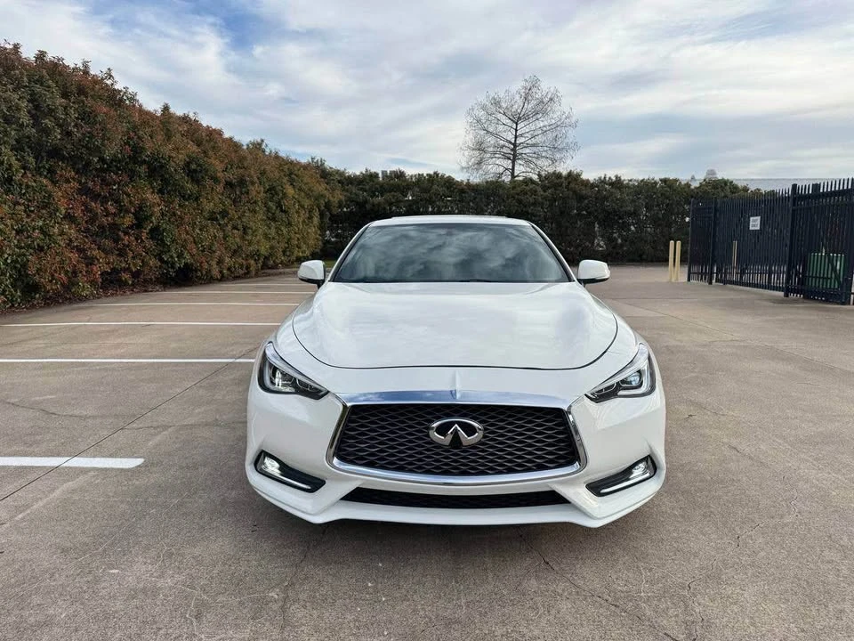 2017 Infiniti Q60 - Image 9 of 17