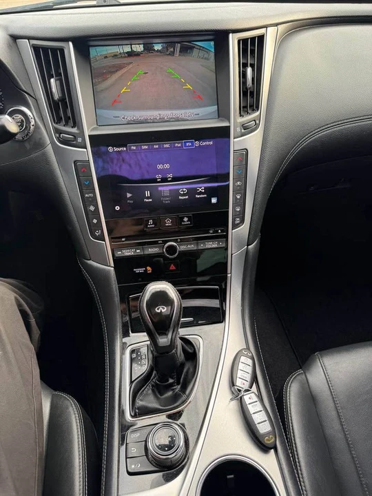 2017 Infiniti Q60 - Image 12 of 17