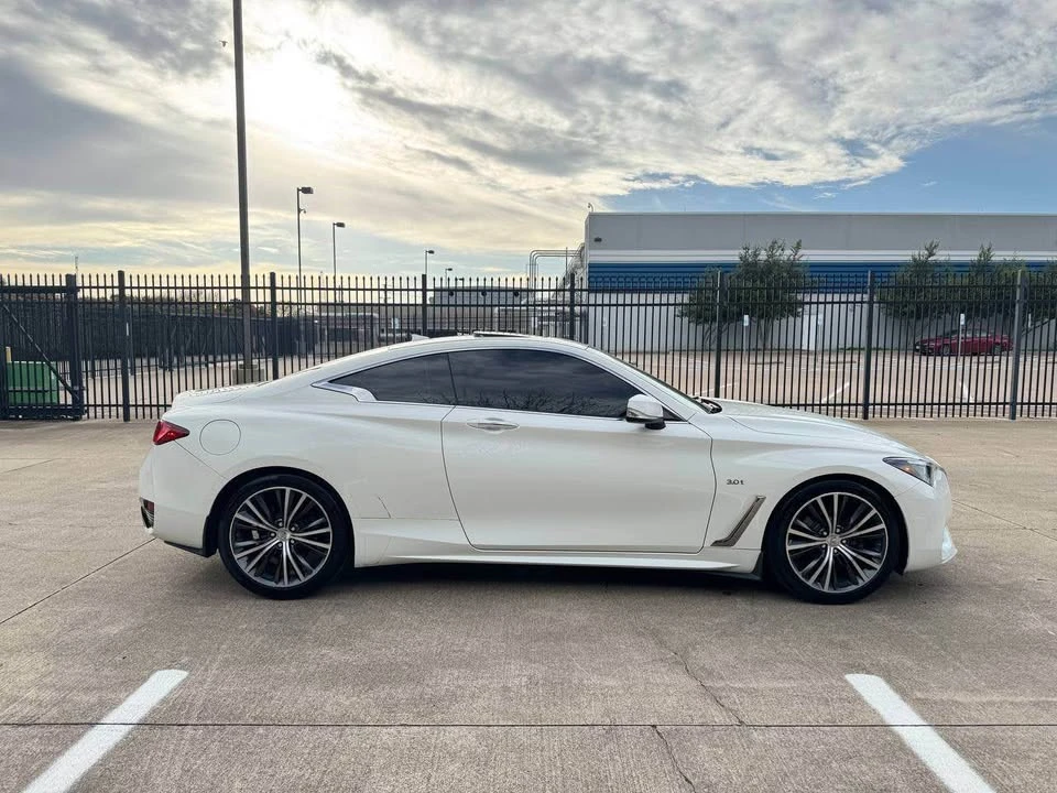 2017 Infiniti Q60 - Image 7 of 17