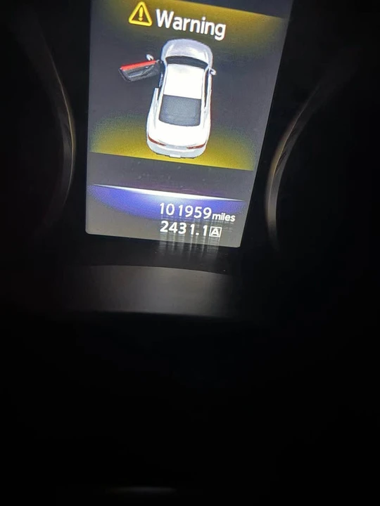 2017 Infiniti Q60 - Image 5 of 6