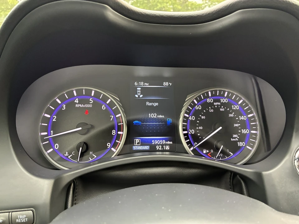 2017 Infiniti Q60 Red Sport 400 - Image 19 of 31